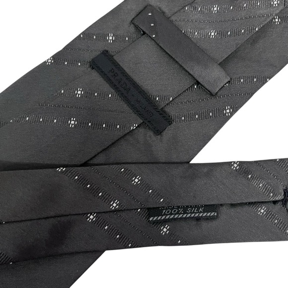 Prada Milano Men's Tie Steel Gray & Silver Striped Geometric Silk 3 7/8" x 56" - Picture 1 of 9
